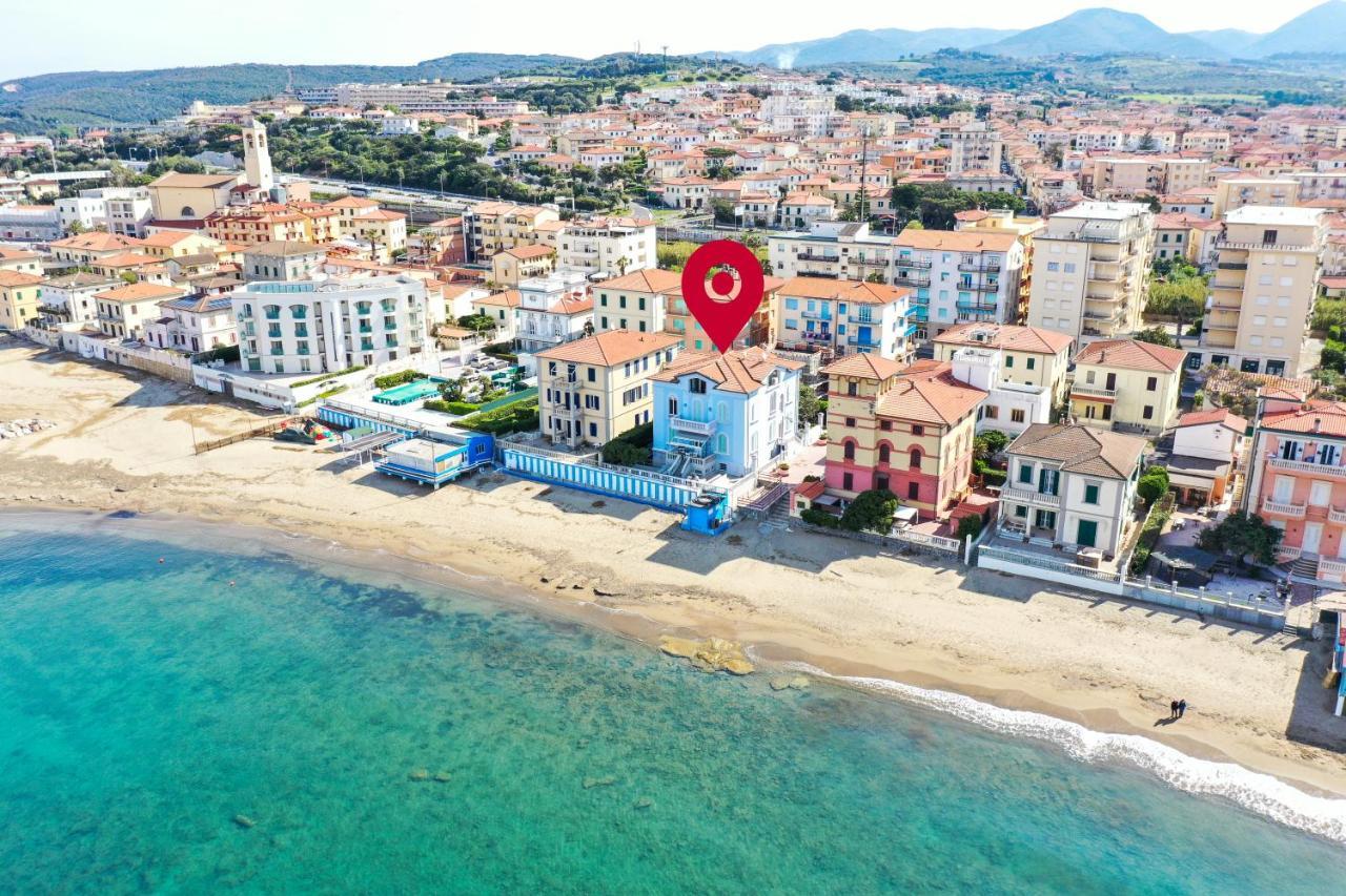 Villa Lilla Sulla Spiaggia Di San Vincenzo Luxury Екстериор снимка