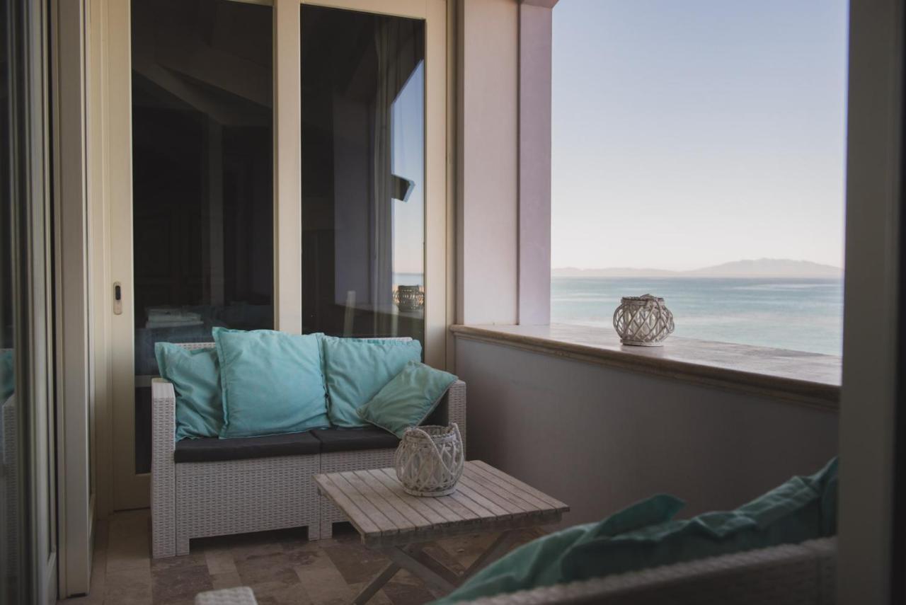 Villa Lilla Sulla Spiaggia Di San Vincenzo Luxury Екстериор снимка