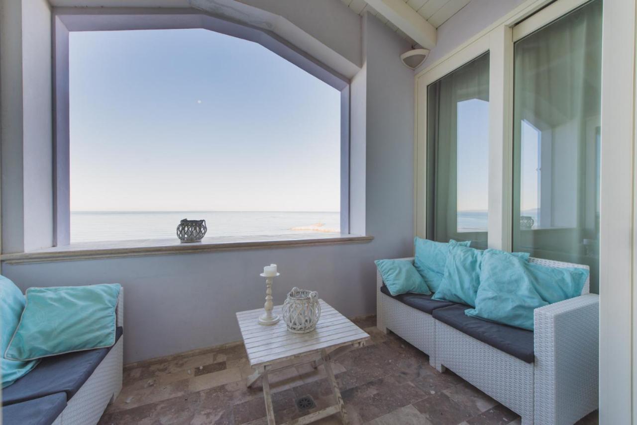 Villa Lilla Sulla Spiaggia Di San Vincenzo Luxury Екстериор снимка