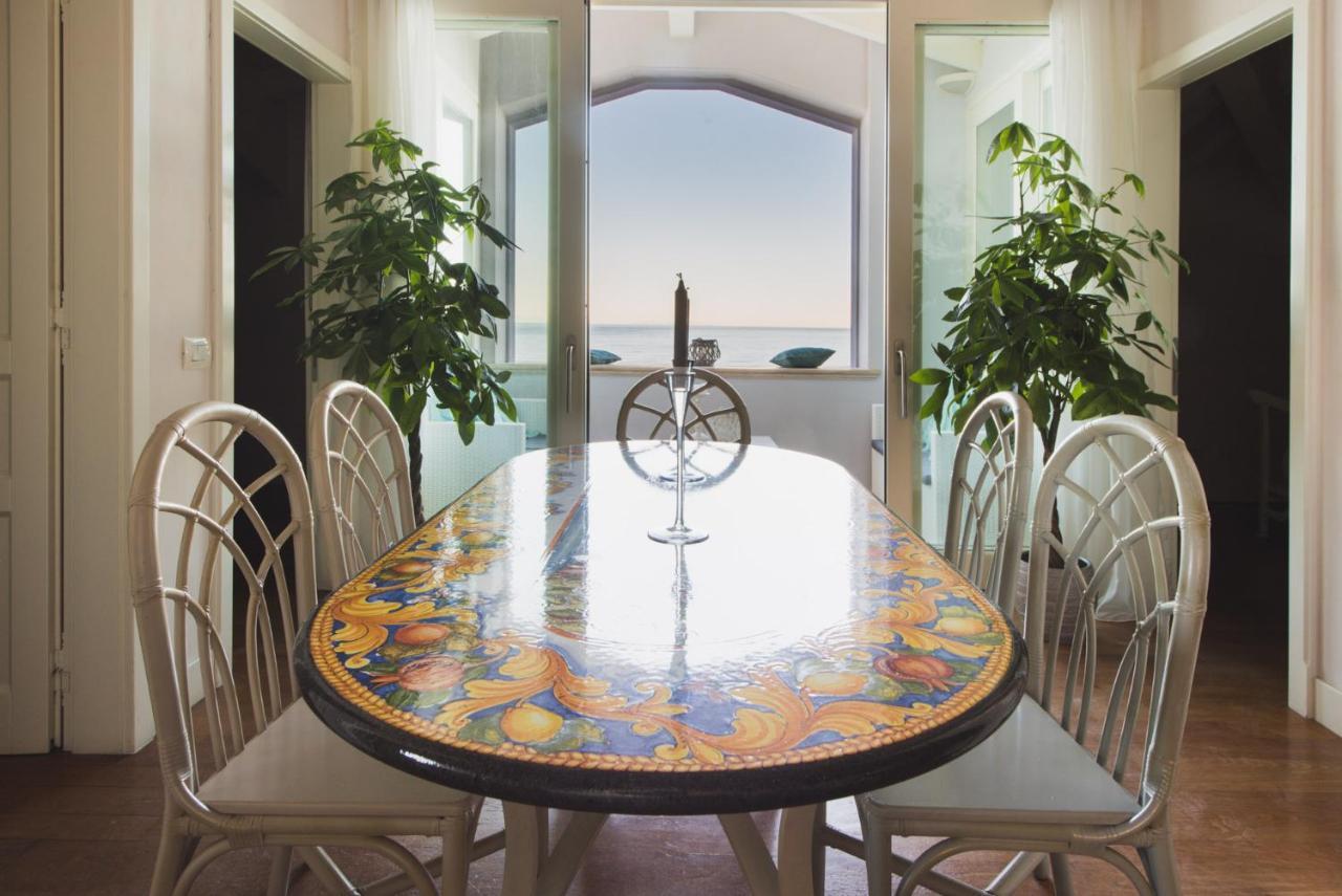 Villa Lilla Sulla Spiaggia Di San Vincenzo Luxury Екстериор снимка